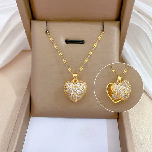 Elegant Pearls Heart Shaped Shells Necklace Pendant with Full Rhinestones Detail R3MC